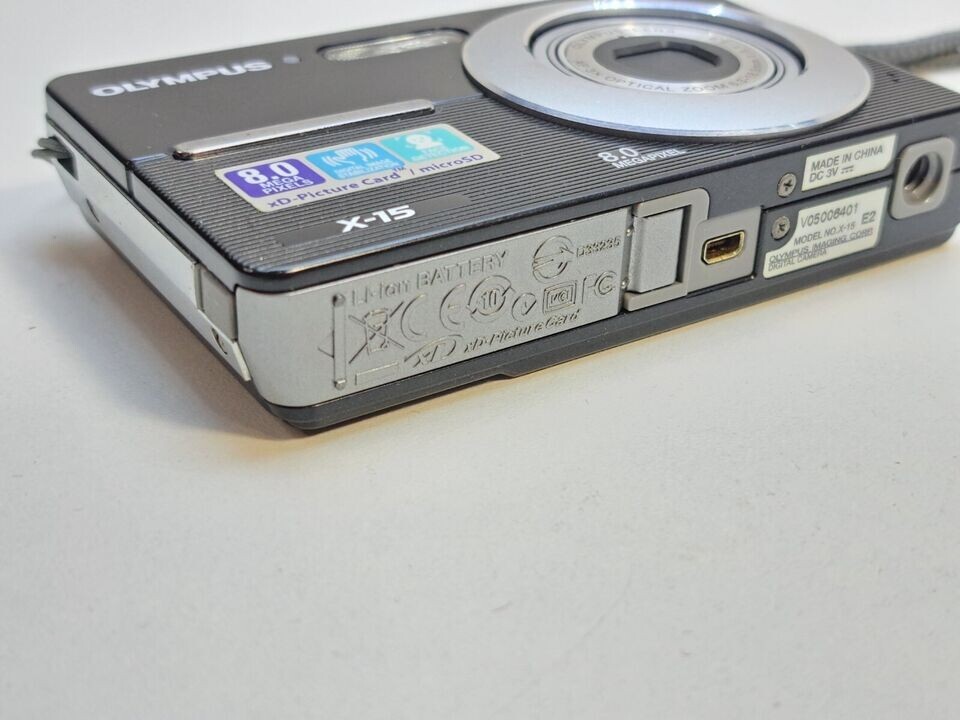OLYMPUS μ-15 Olympus X-15 8.0MP Compact Digital Camera Black 3 x Optical
