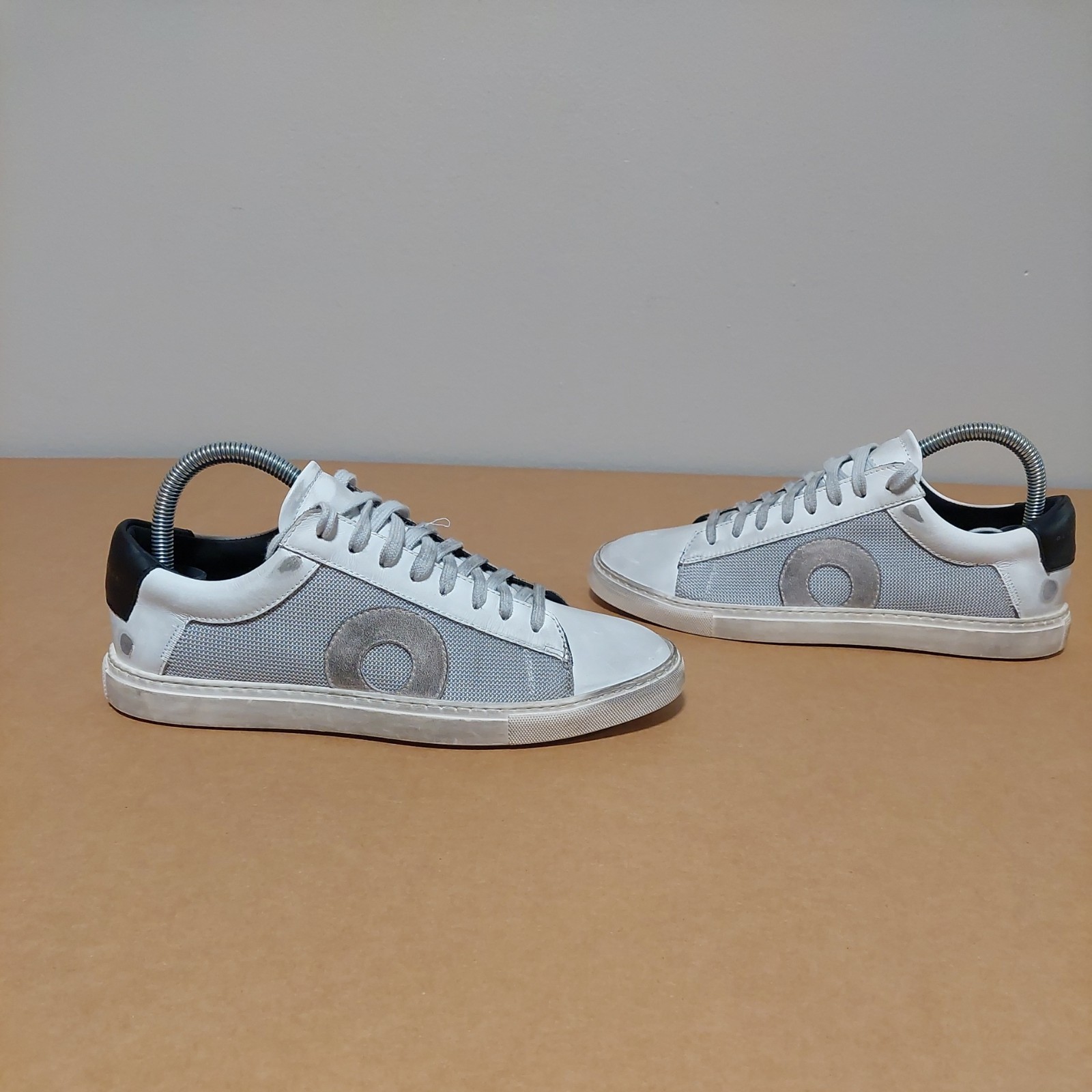 EUC Oliver Cabell low 1 Belmont White Distressed Size EU 38