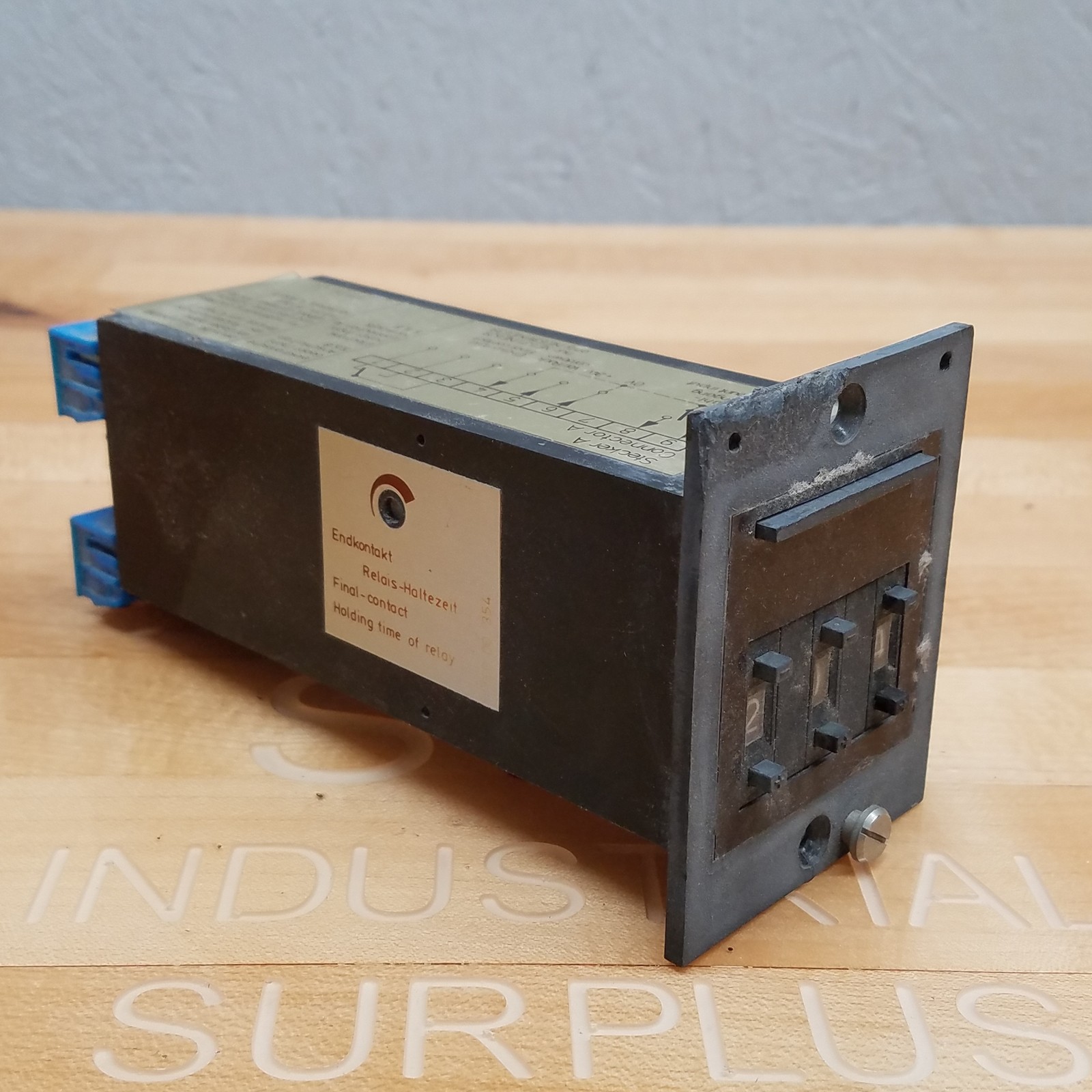 Irion & Vosseler NE639.010A15A Timer, 3 Digit, 24VDC - USED