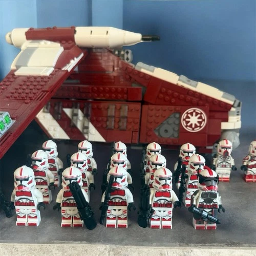 LEGO Star Wars: Coruscant Guard Gunship (75354)