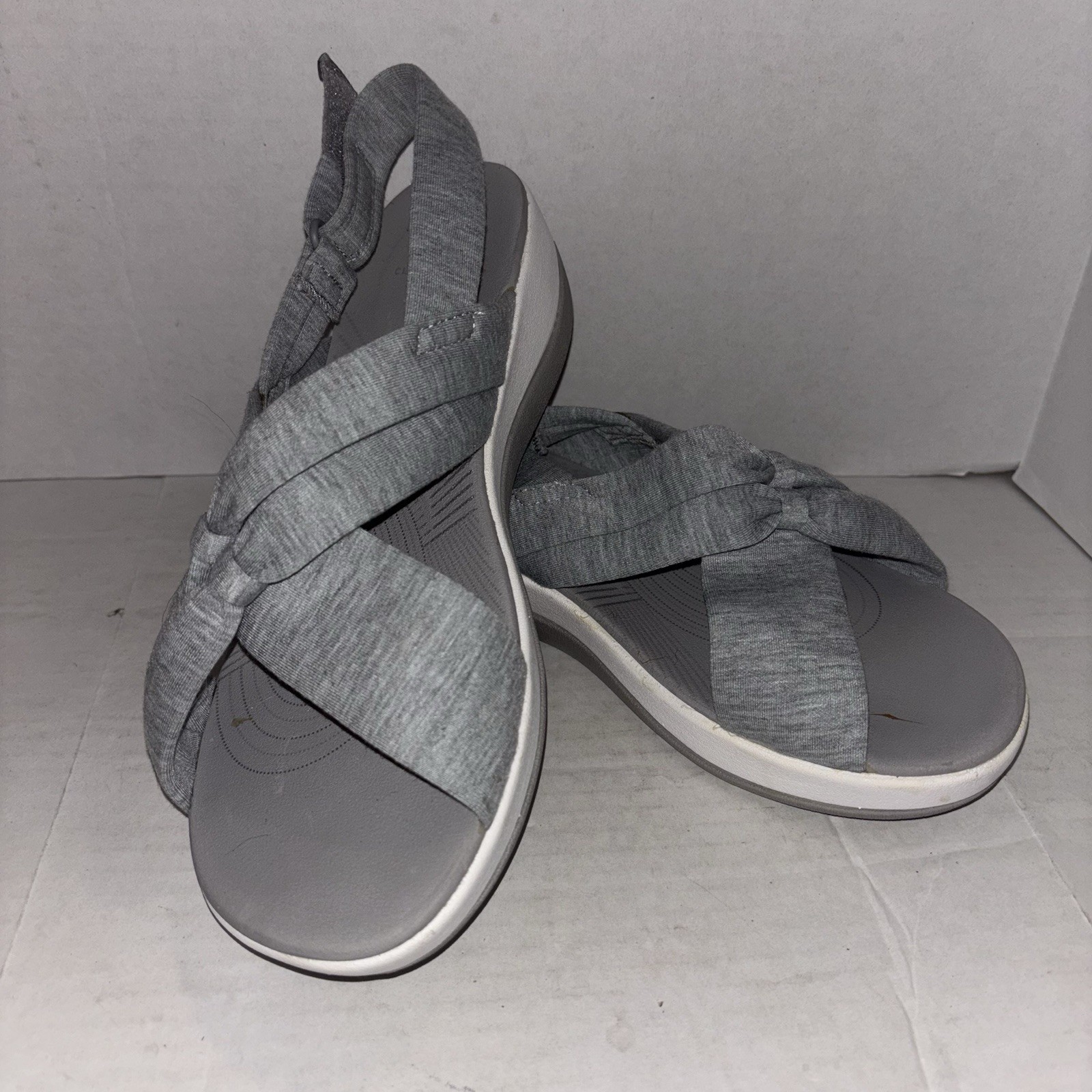 Clark's Arla Cloud Steppers Sandals Size 9.5 W Women Gray Slight Toe Mark