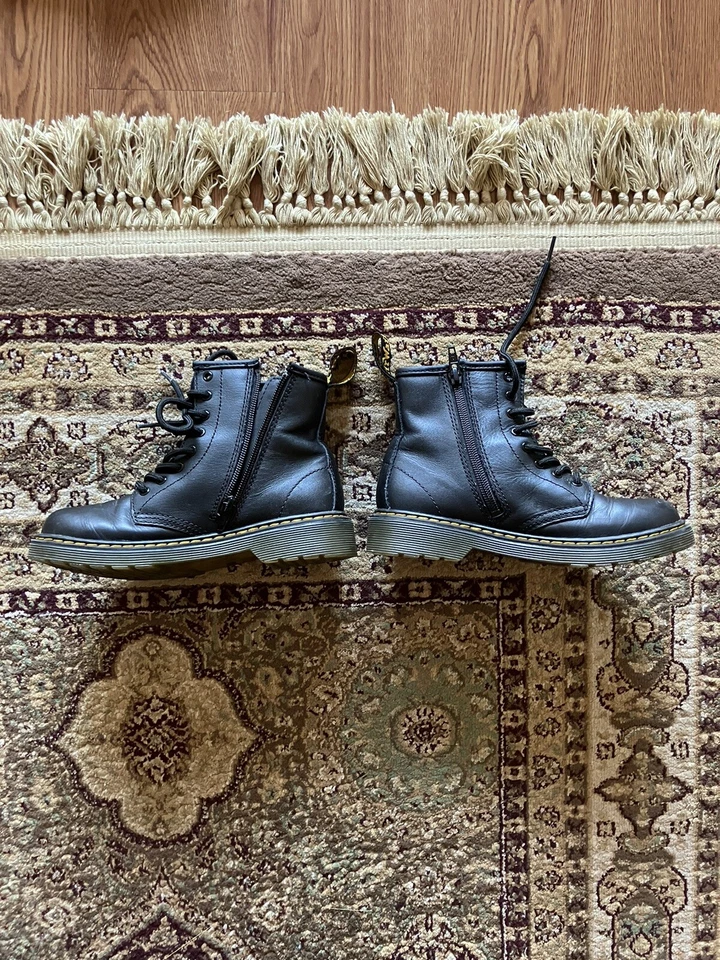 Bota Dr. Martens 1460 8 Ojos - Niño Pequeño / Niño Grande - Negra Talla - 2 Foto 2 de 4