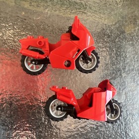 LEGO Motorcycle Sport Bike Red Grey Wheels Race City 18895 60084 lot of 2 bikes