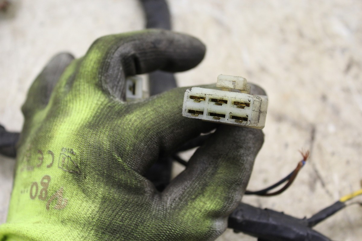 1992 KAWASAKI NINJA ZX11 MAIN ENGINE WIRING HARNESS MOTOR WIRE