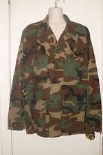 WOODLAND CAMOUFLAGE COMBAT Jacket Sz M / Regular VERY GOOD COND.