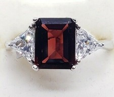 Solid 925 sterling silver genuine garnet and white cubic zirconia ring VDUR