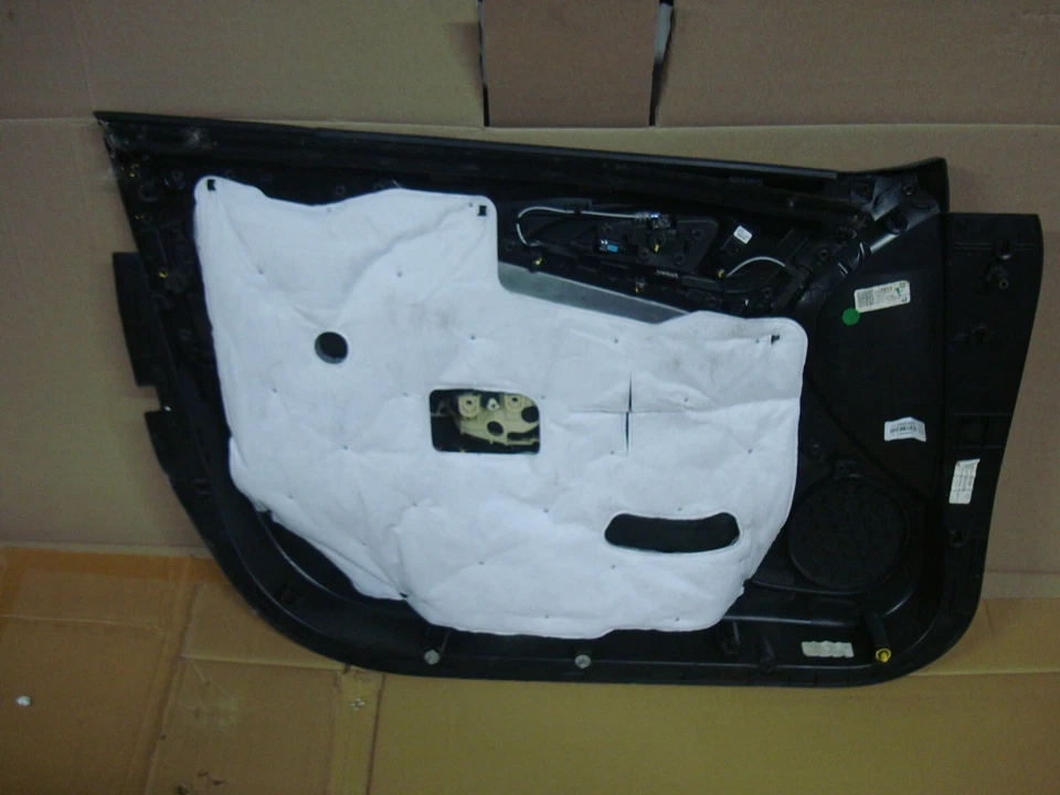 2016-2018 CHEVROLET MALIBU FRONT RIGHT DOOR BLACK 84355784 OEM - Imagem 2 de 4