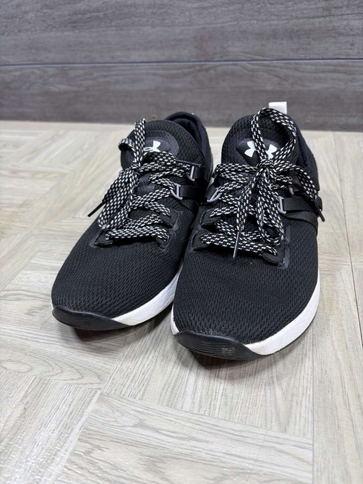 Under Armour Breathe Lace Women's Black Mesh Trainers US 6 Running 3021336 thumbnail 2