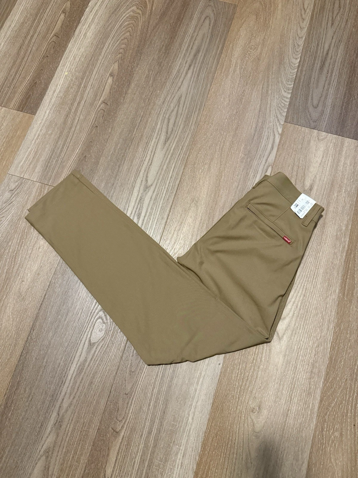 NWT Men's Levi’s XX Chino Standard Tech Pants Multiple Sizes stretch Khaki Brown
Opens in a new wind