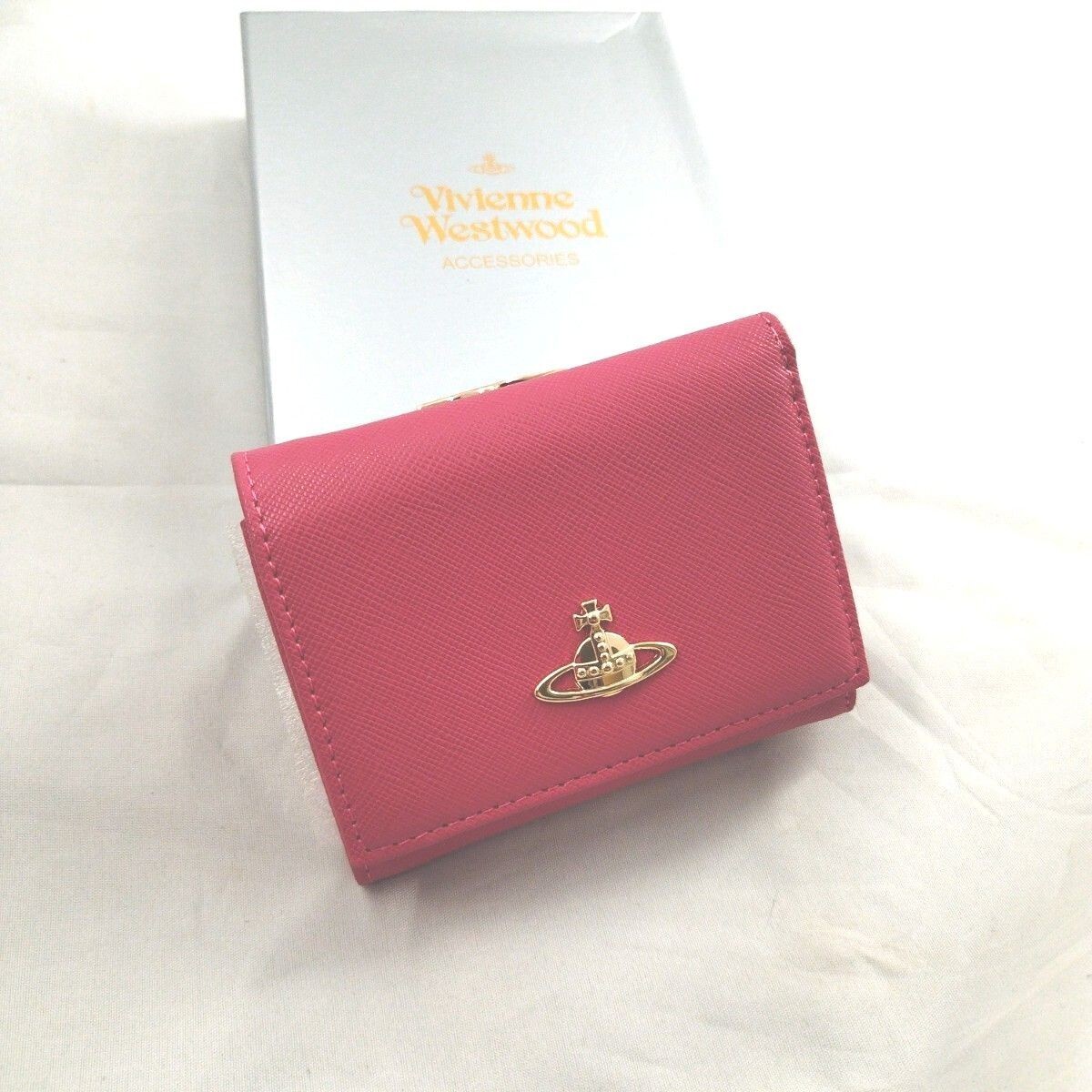 Vivienne Westwood Tri fold Wallet Light Peach Pink leather Vivienne Westwood Tri fold Wallet Light Peach Pink leather