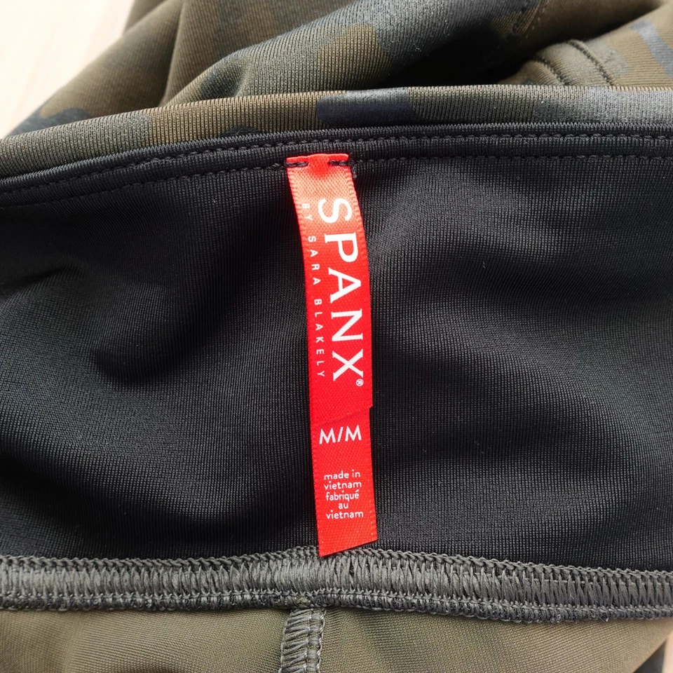 SPANX Leggings Medium Army Leather Yoga Pants Tree Bark Camo Gym Sport Wear PU - Image 3 of 4