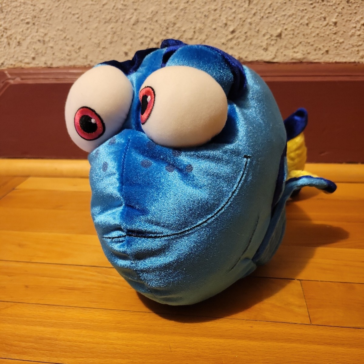 Finding Nemo Disney Store Nemo Peluche Grande Copy Of Plush Nemo