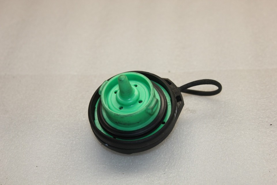 OEM 20082017 AUDI S4 S5 A4 A5 FUEL TANK GAS FILLER CAP 8K0201550N (G60