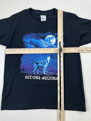 Vtg Unisex Kids Sz M T-shirt Sedona Arizona Wolf Moon Wildlife Mountain Black - Picture 3 of 4