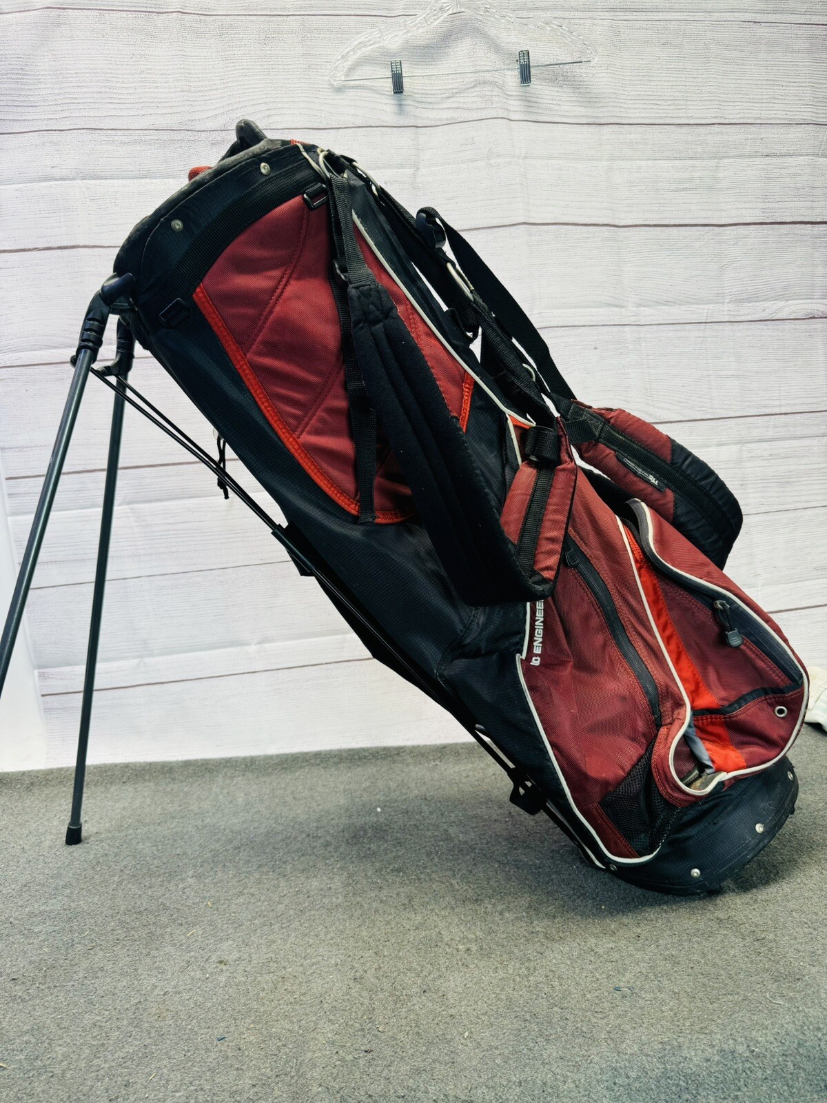 Ogio WoodE EXO Dual Strap Black Stand Golf Bag w Zipperless Ball Pocket