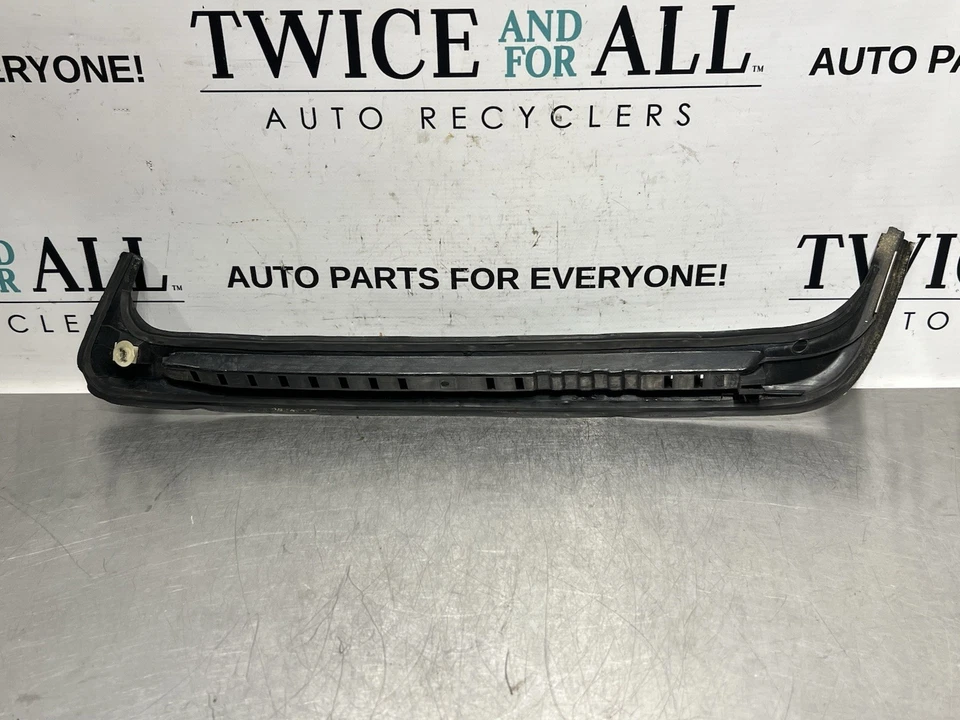 Honda Civic 1988-1991 vagón fabricante de equipos originales cuarto trasero ventana moldura lateral Foto 4 de 4
