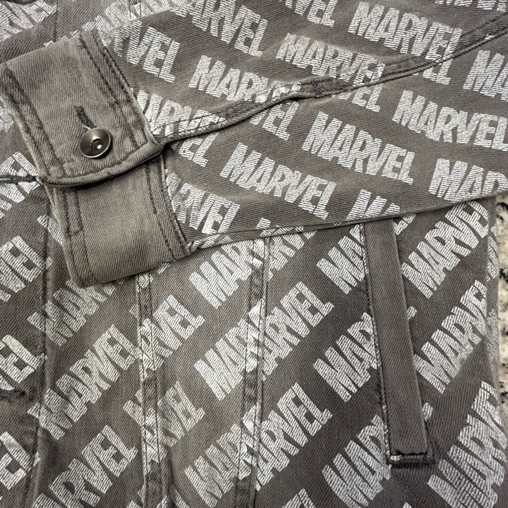 Marvel Logo Patterned Gray Shacket Jacket for Men… - image 5