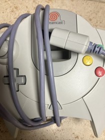 3 Sega Dreamcast Official OEM Red & Green And White Vmu Controllers Lot