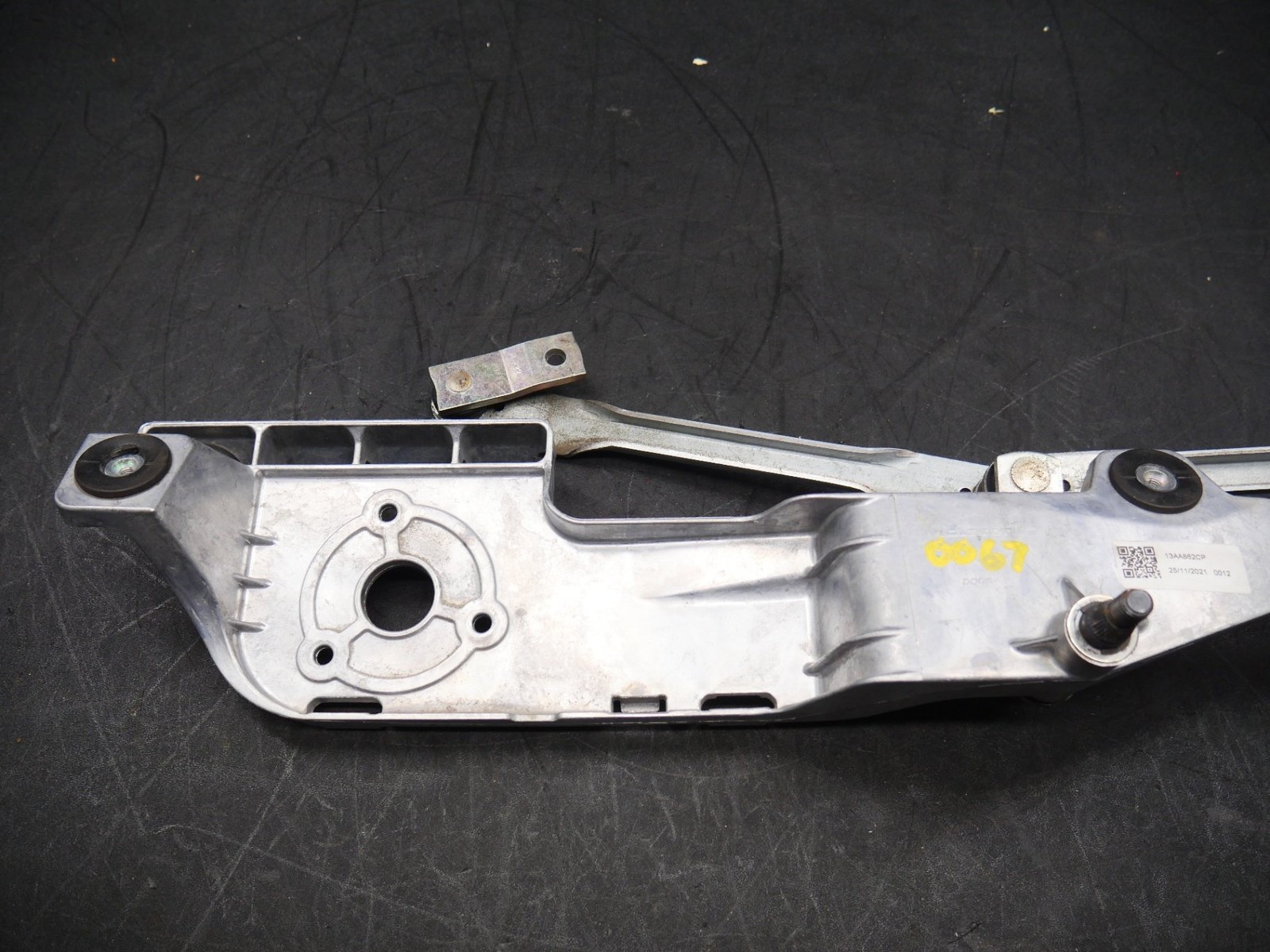 2016-2021 McLaren 570GT Wiper Linkage Transmission Front Windshield 13AA862CP