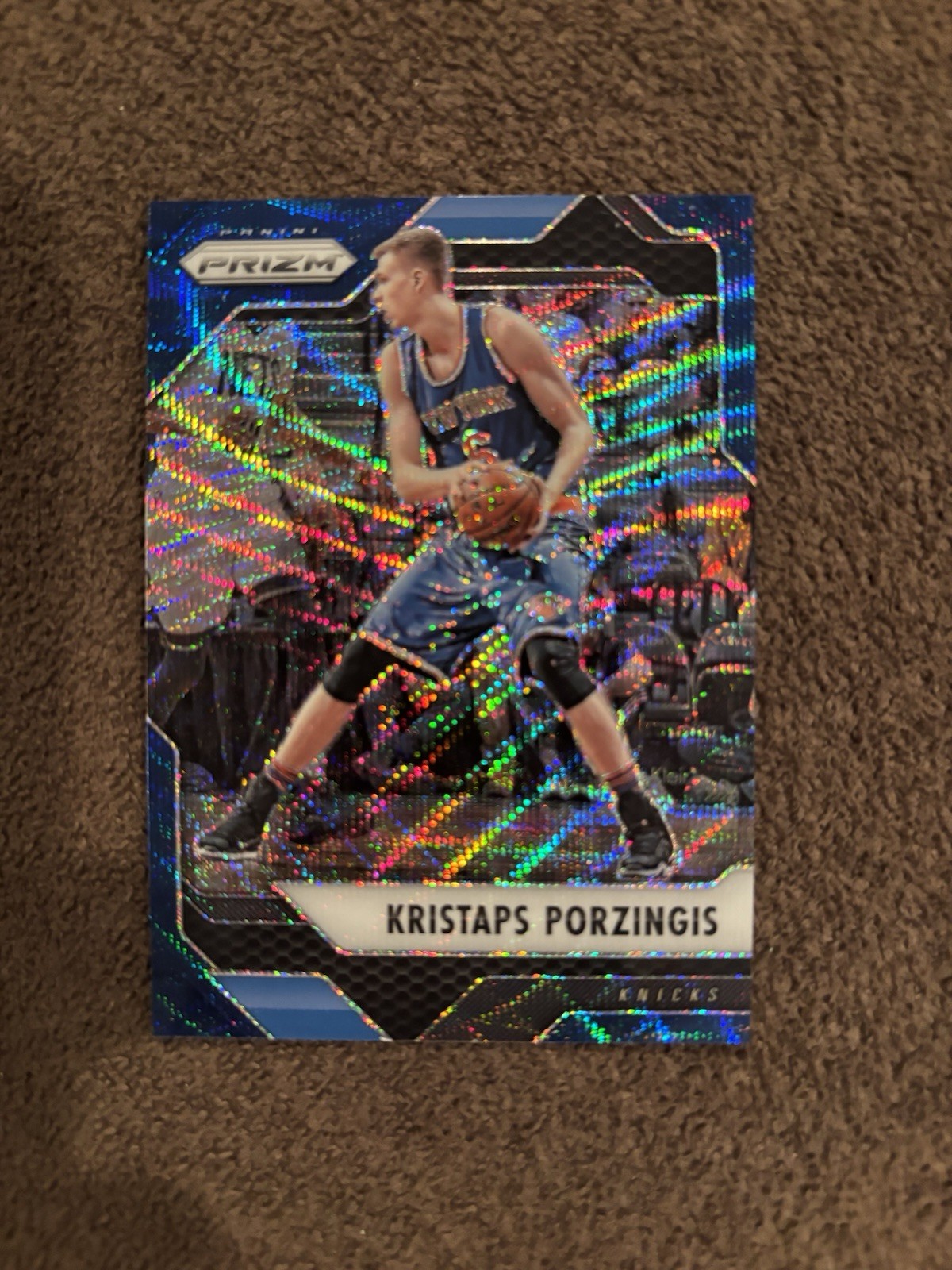 Kristaps Porzingis 2016-17 Prizm #124 Blue Wave /99