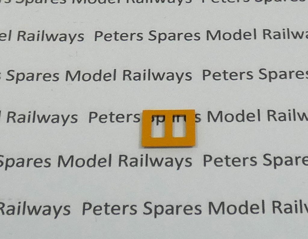 Dapol 113322/2 Class 122 OO Gauge Headcode Plain Yellow (Pk1 / No Glazing)