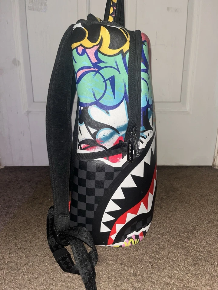 ARTISTIC PURSUIT BACKPACK (DLXV) No Tag Two Months Old Used - Image 4 of 4