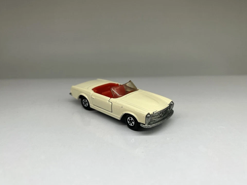 Matchbox Lesney Superfast # 27 Mercedes 230SL CREAM WHITE with original box - Image 2 of 4