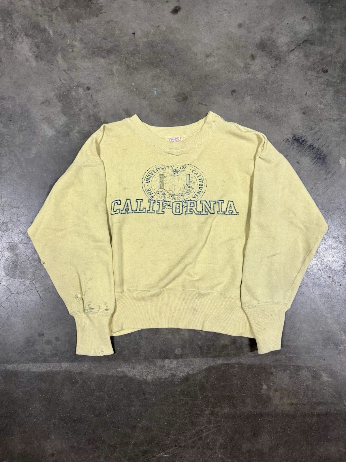 Vintage 1950s University of California Champion Running Man Sweatshirt Men’s M