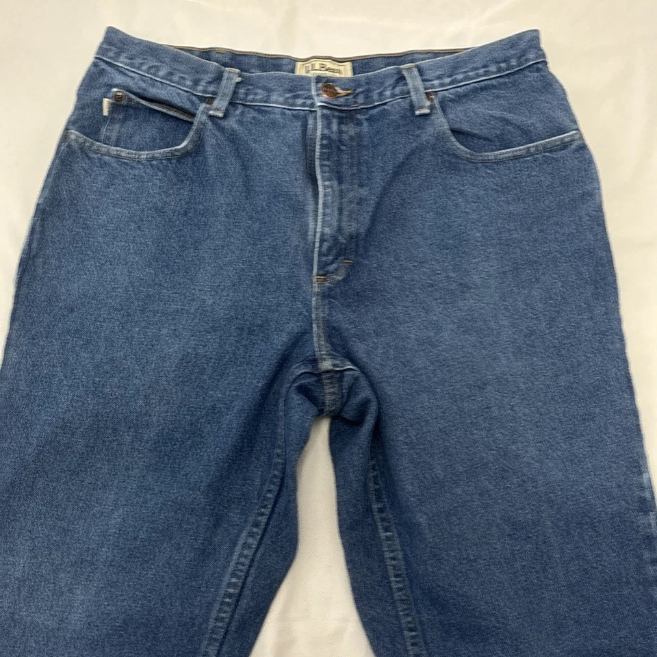 LL Bean Jeans Mens 35x30 Blue Relaxed Fit Denim Zip Fly 100% Cotton Classic ✅Y2K - Image 2 of 4