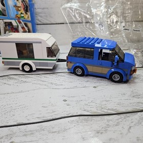 LEGO City Van And Caravan 60117 Set 2016 Car Trailer Minifigs Incomplete Read