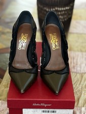 Salvatore Ferragamo pump shoes women size 9 B pre-owned