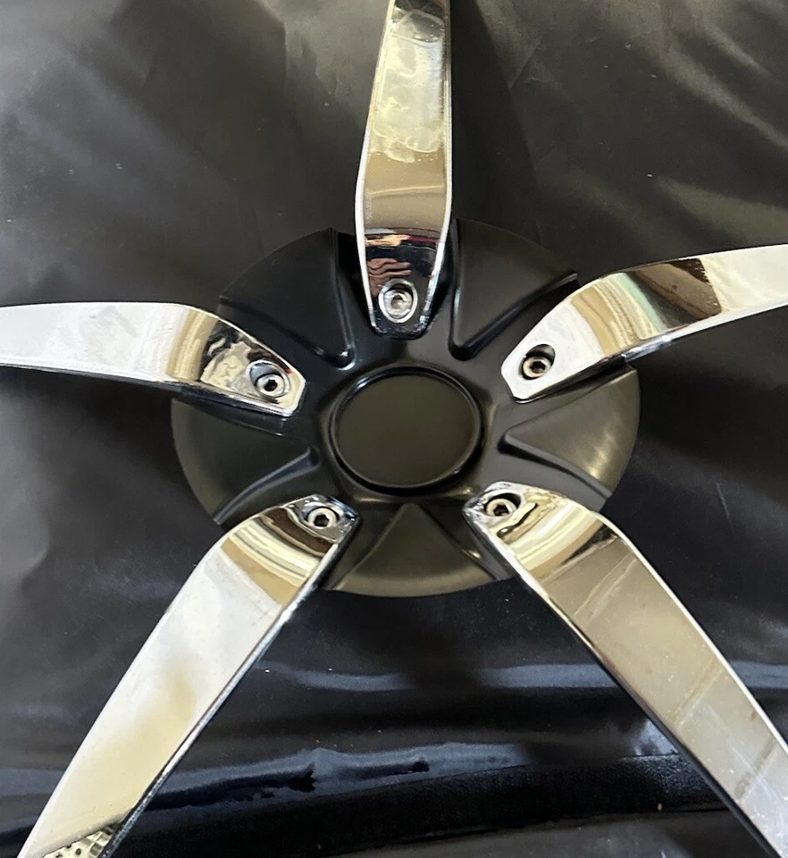 Ruedas BAZO # C513501CAP-B501. Tapa central NEGRO 22" INSERTOS CROMADOS Foto 2 de 4