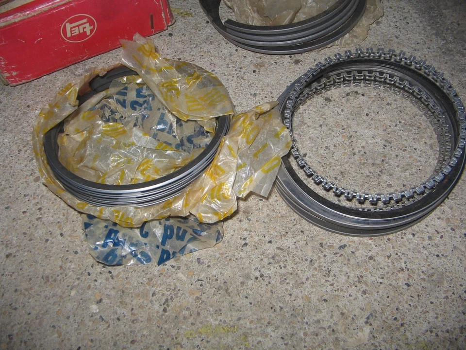 Toyota Corona 1968-1969? Lote de anillos de pistón 3R-C NOS 13011-40010 horas usados originales Foto 3 de 4