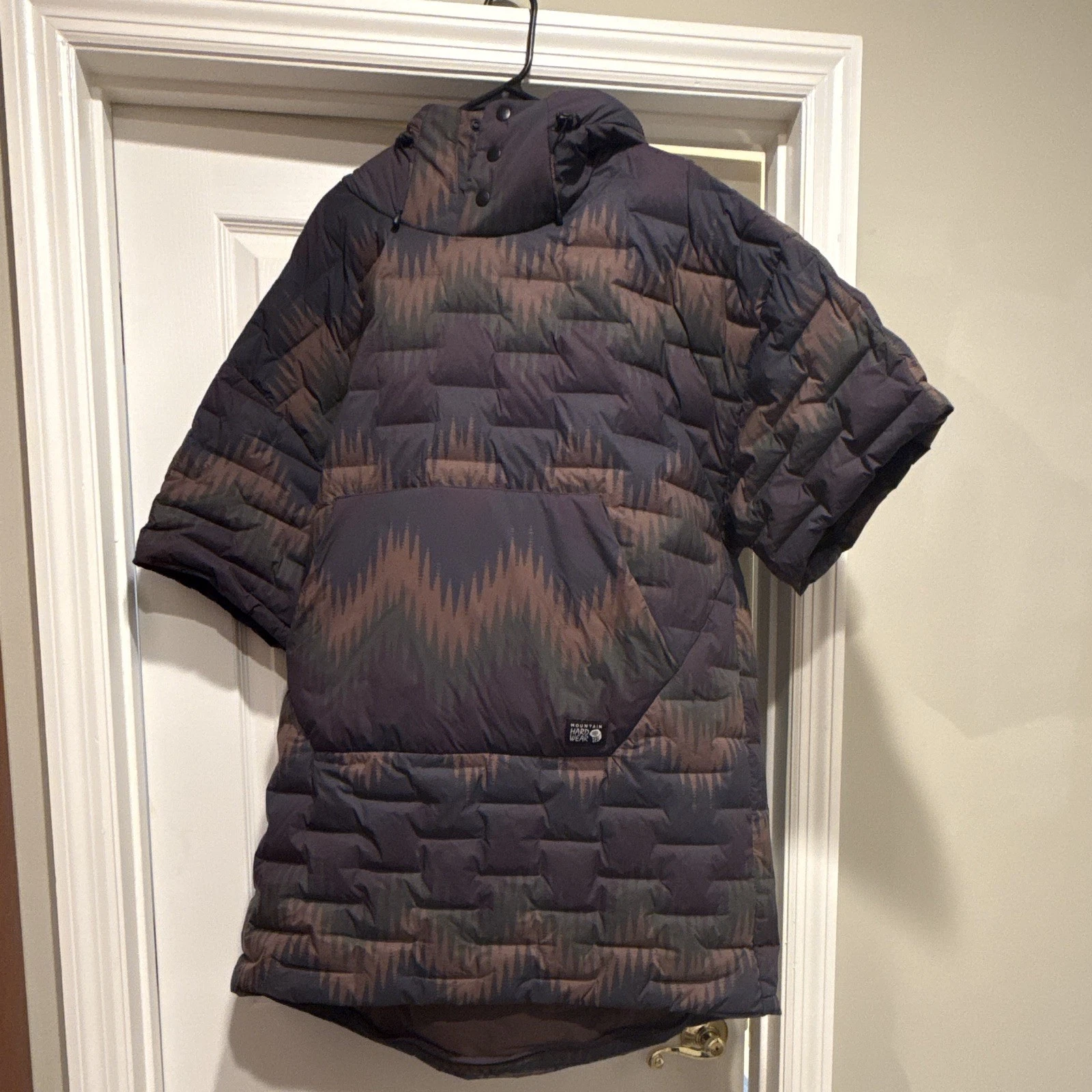 Mountain Hardwear Down Insulated Hooded Snap Poncho Jacket S/M Black Geometric