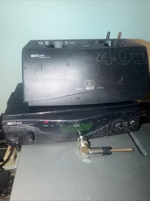AKG Pro Audio CU400 2-Slot Charging And  a Unit  SR400