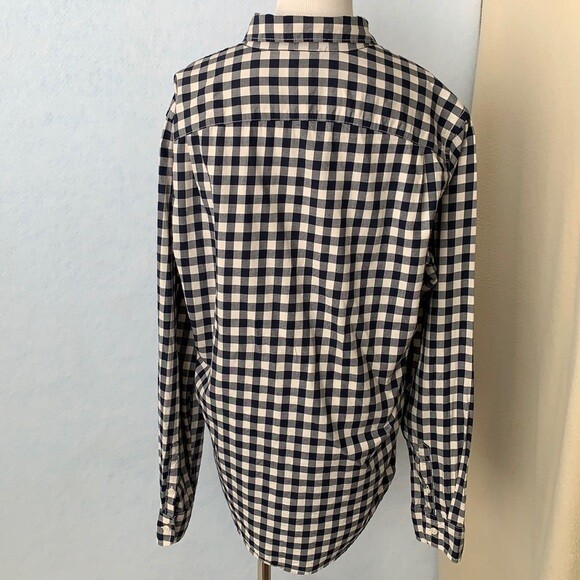 GAP Checkered Long Sleeve Button Down Casual Shirt - image 10