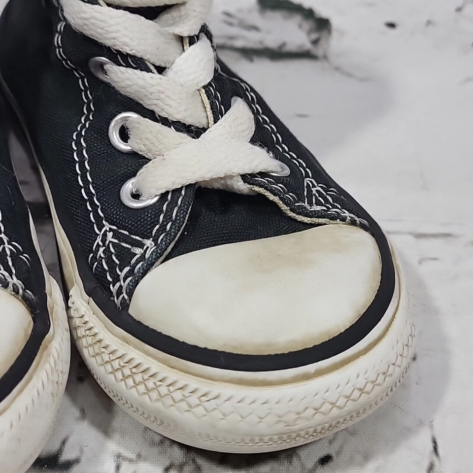 Zapatos de tenis Chuck Taylor's Converse All-Stars para niños talla 1 retro de caña alta  Foto 4 de 4