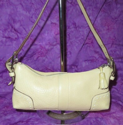 Coach 2004 Vintage Hampton pebbled leather demi baguette shoulder