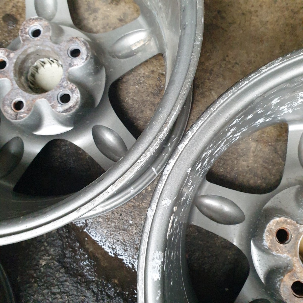 JDM stock Nissan skyline R32 GTR BNR32 16