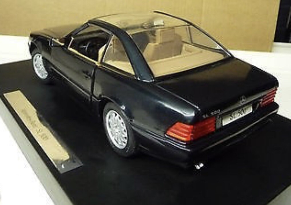 Revell 1/18 Mercedes benz 500sl cabriolet rouge - Collection