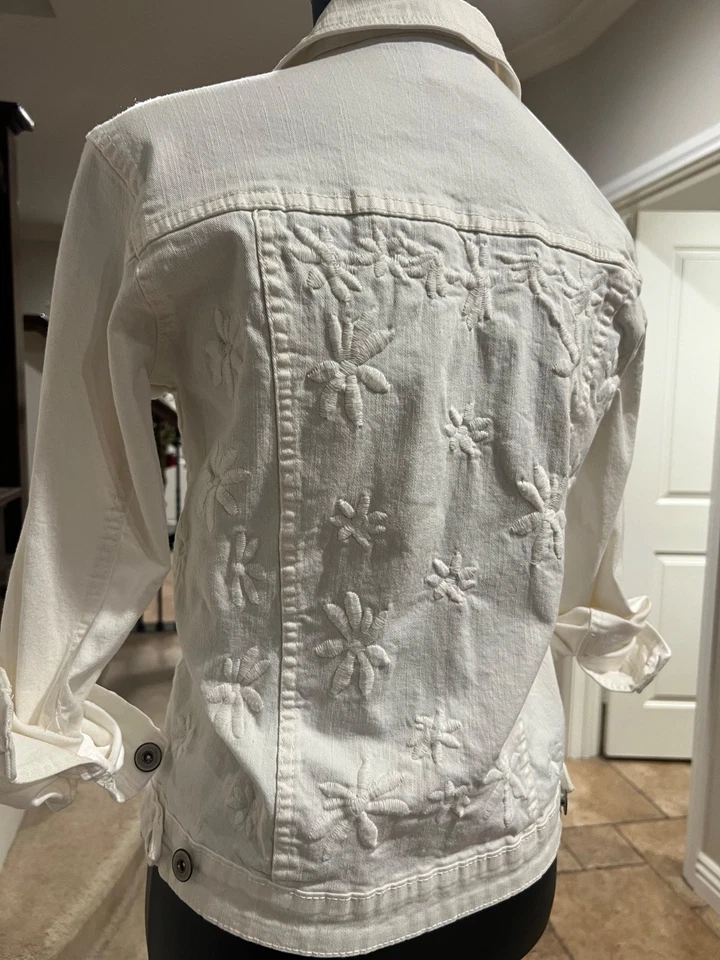 BACCINI White Stretch Denim Daisy Jean Jacket - Size Medium - Image 4 of 4