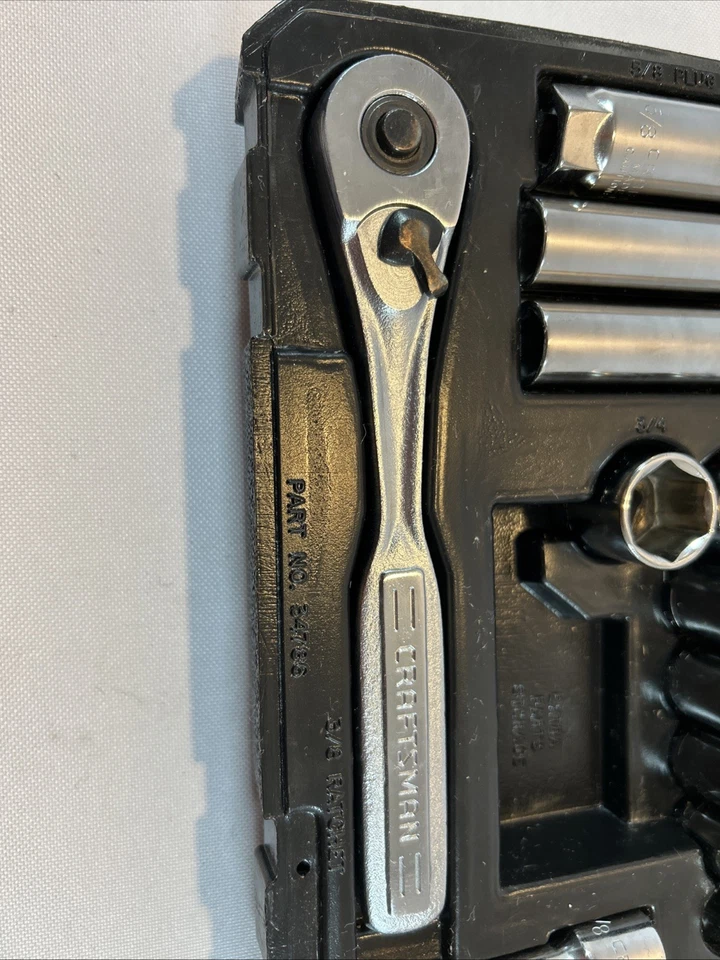 Craftsman Socket Set 12 Piece 3/8” Drive 6 Point With Ratcheting Wrench 34786 - Image 4 of 4