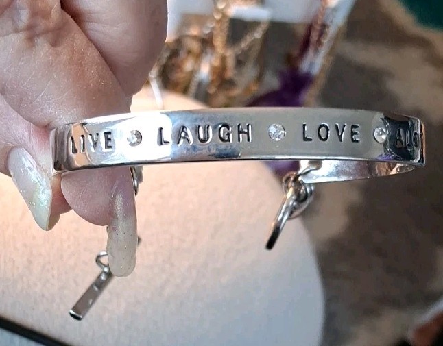 BCBG BCBGeneration Bangle Affirmation Toggle Brac… - image 3