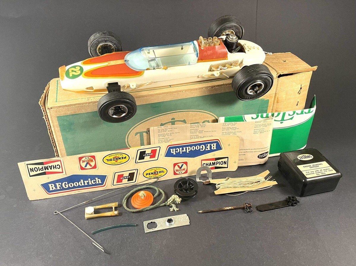 Testors Vintage Sprite Special Tethered Gas Powered Indy Car #22