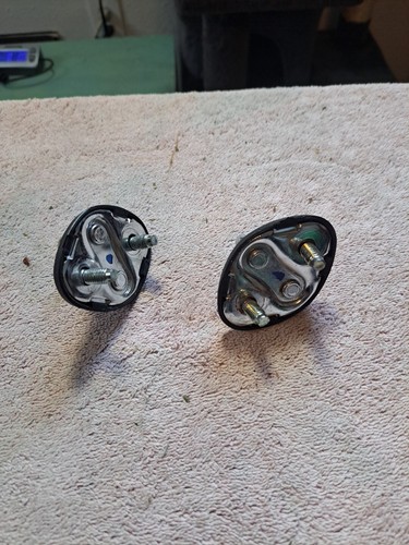 02-10 LEXUS SC430 FRONT RIGHT LEFT DOOR LOCK STRIKER PLATE OEM SC 430 Torx Bolts - Picture 3 of 4