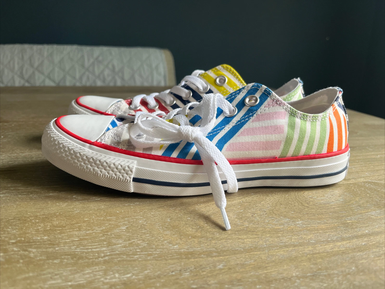 Scarpe basse in tela arcobaleno Converse Chuck Taylor All Stars taglia 5 nuove 164838c rare