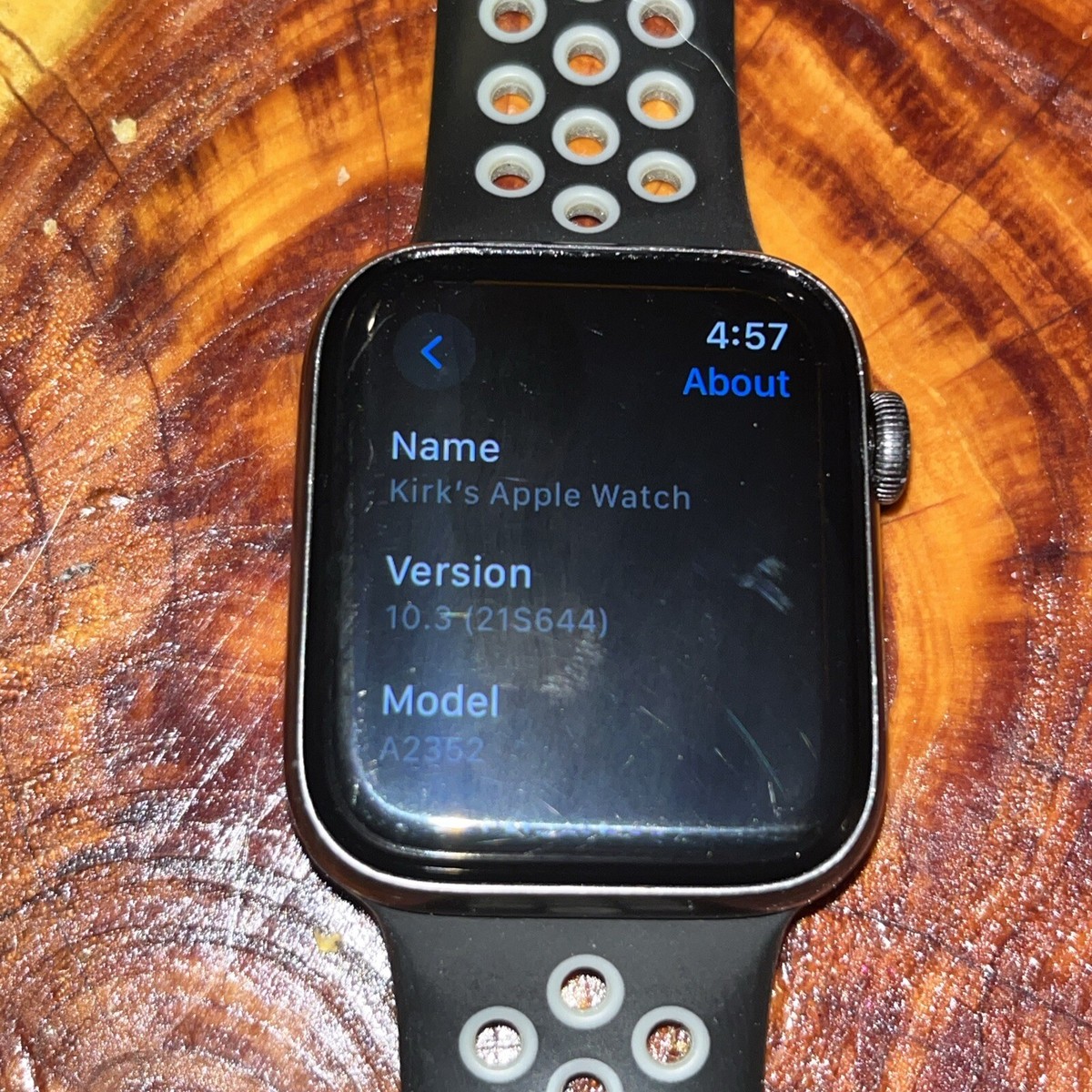 Apple Watch SE GPS, 44 mm, A2352, 32GB, MYDT2LL/A Unlocked