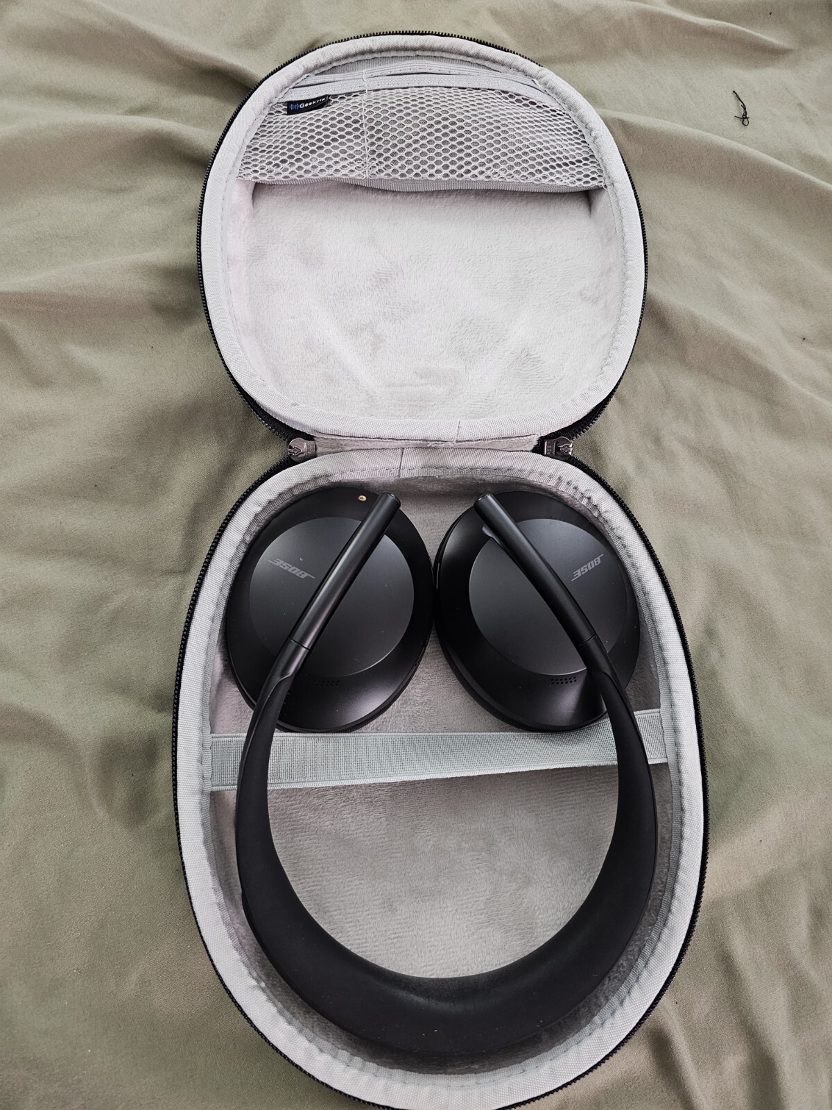 Bose NC700 Noise Cancelling Wireless Bluetooth Headphones in Black 794297-0100-image