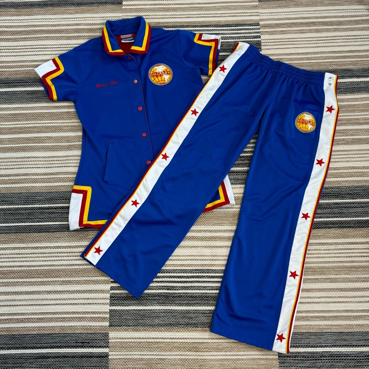 Vintage Platinum Fubu x Harlem Globetrotter Breakaway Snap Vintage Platinum Fubu x Harlem Globetrotter Breakaway Snap