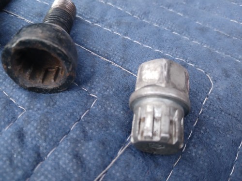 Hardened 12mm x1.5 OEM BMW Wheel Lug Bolt Lock Set w/ Key Most Models 1977-2010 - Picture 5 of 9
